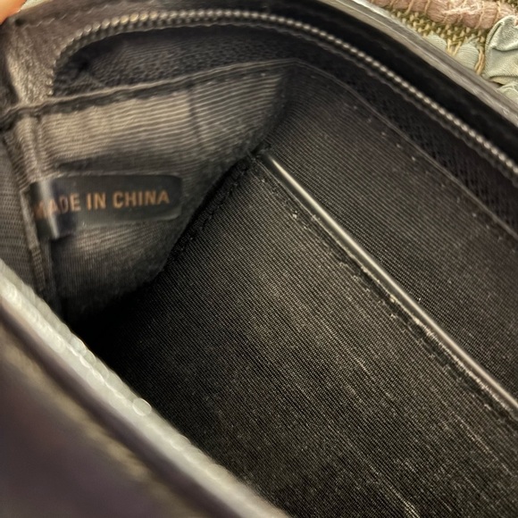 Aigner Vintage Dark Navy Clutch with Shoulder‎ Strap Medallion Womens Handbag - Picture 5 of 8